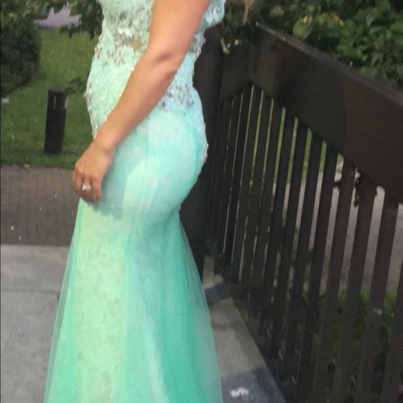 Dress size 8-10 - Picture 2 of 2